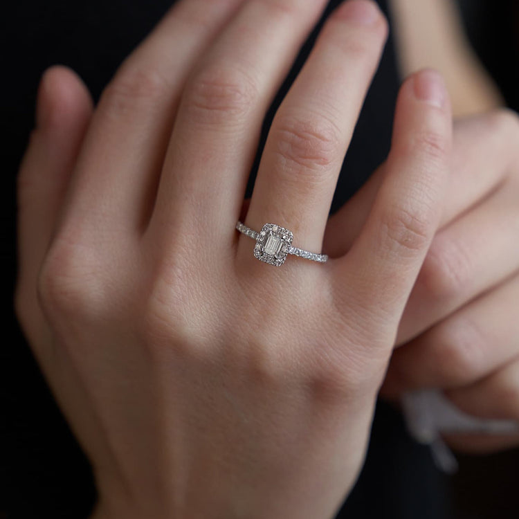 Каблучка з діамантом Emerald 0,3 ct