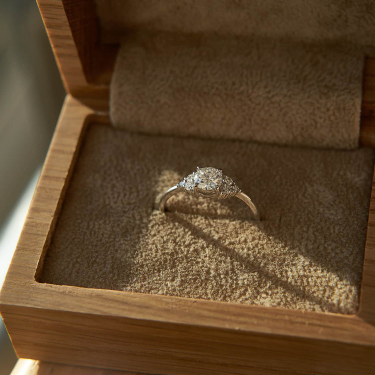 Золота каблучка з діамантом Round 0,5 ct