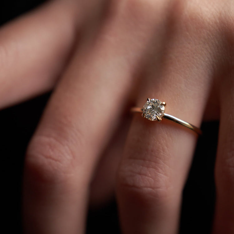 Каблучка з діамантом Round 0,5 ct