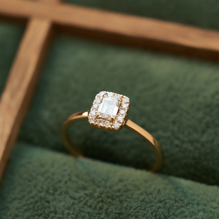 Каблучка з діамантом Emerald 0,3 ct