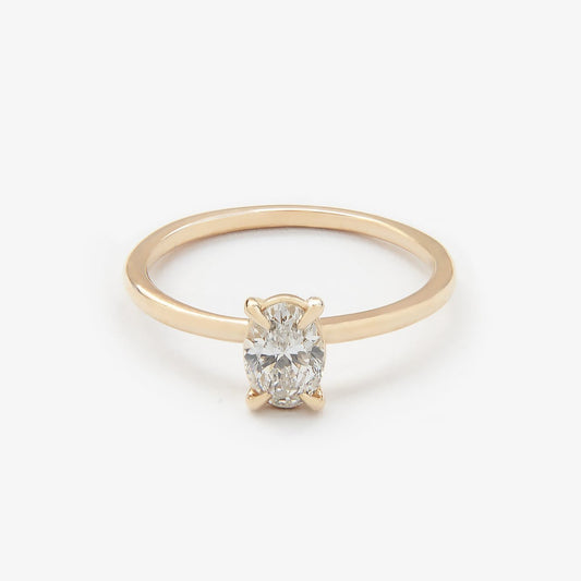 Каблучка з діамантом Oval 0,5 ct