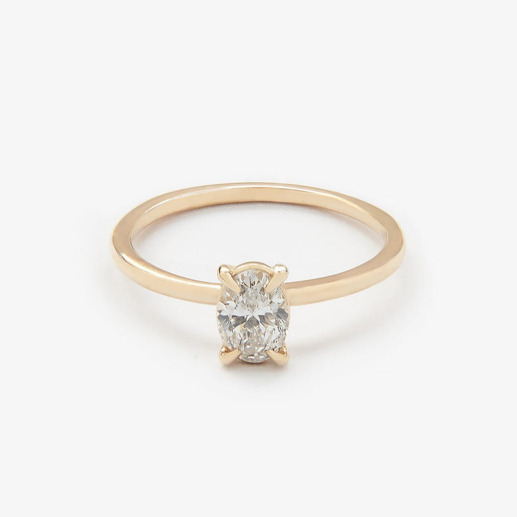 Каблучка з діамантом Oval 0,5 ct