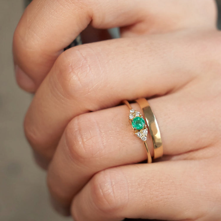 Каблучка з смарагдом Round 0,2 ct