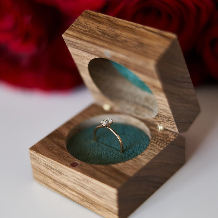 Каблучка з діамантом Emerald 0,3 ct