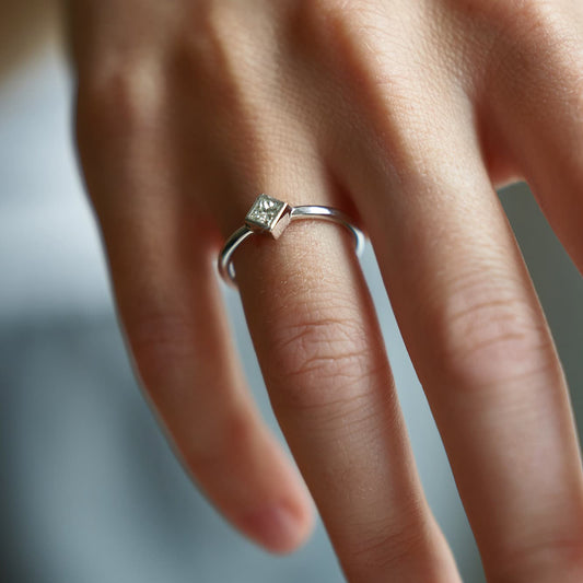 Каблучка з діамантом Princess 0,2 ct