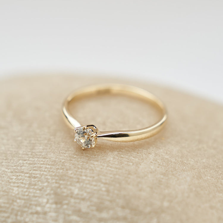 Каблучка з діамантом Round 0,3 ct