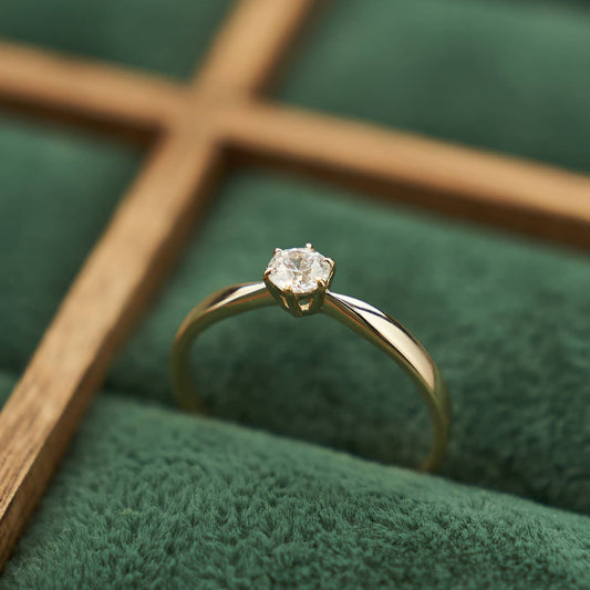 Каблучка з діамантом Round 0,3 ct