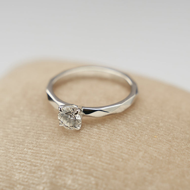 Каблучка з діамантом Round 0,5 ct