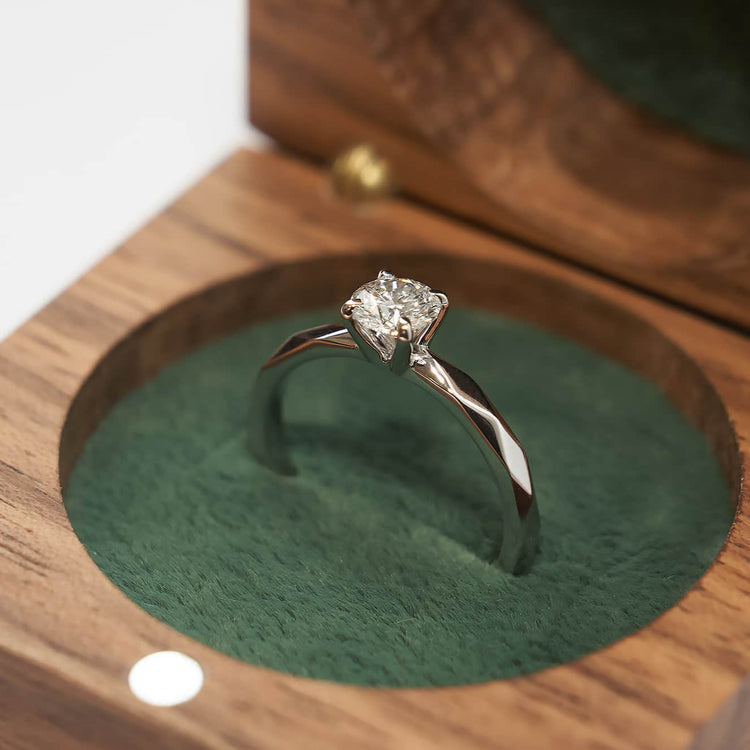 Каблучка з діамантом Round 0,5 ct