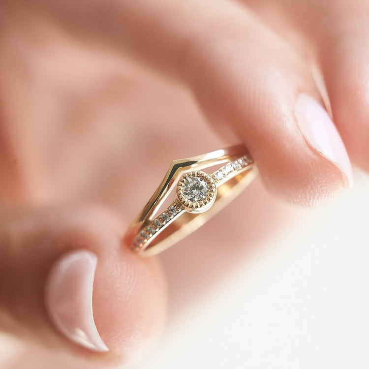 Каблучка з діамантом Round 0,1 ct
