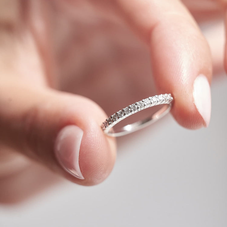 Золота каблучка з діамантами