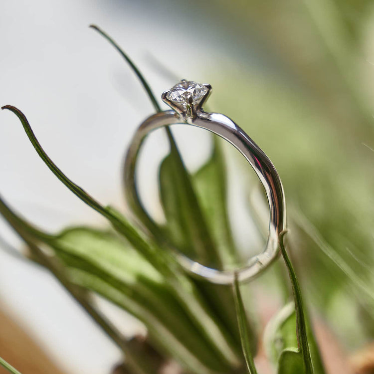 Каблучка з діамантом Round 0,3 ct