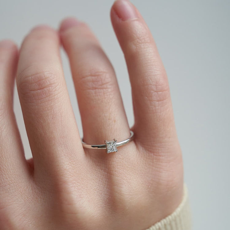 Каблучка з діамантом Princess 0,2 ct