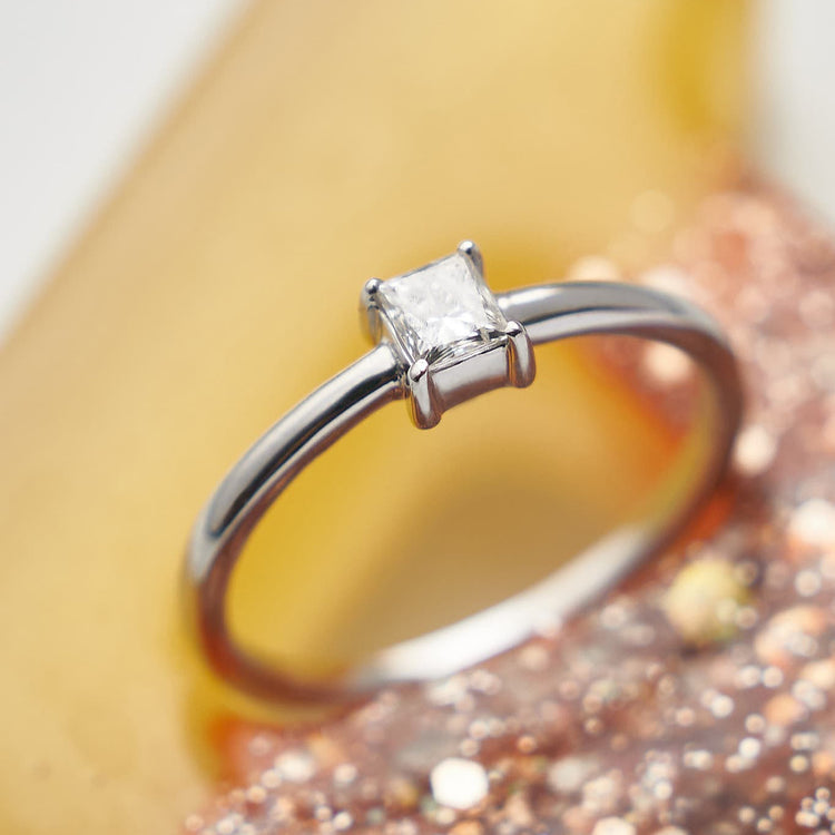 Каблучка з діамантом Princess 0,2 ct