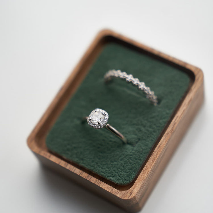 Каблучка з діамантом Cushion 0,5 ct