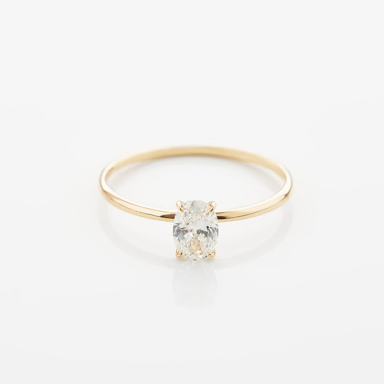 Каблучка з діамантом Oval 0,3 ct