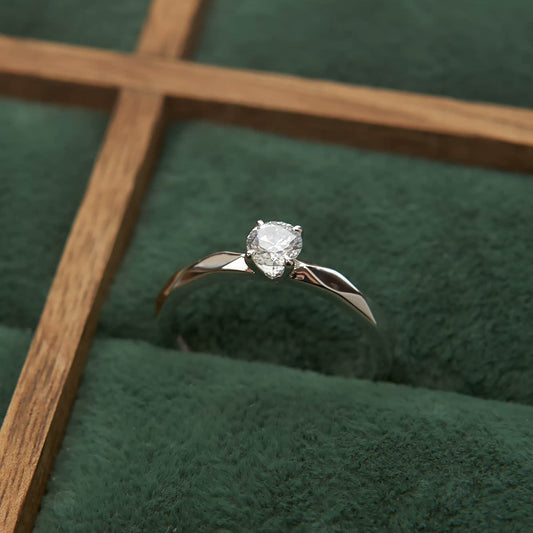 Каблучка з діамантом Round 0,3 ct