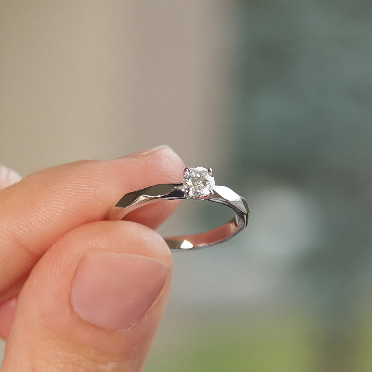 Каблучка з діамантом Round 0,3 ct