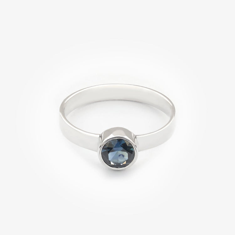 Каблучка з сапфіром огранки Round 0,6 ct