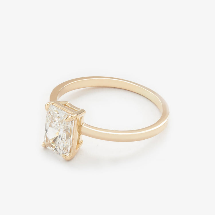 Золота каблучка з діамантом Radiant 1 ct