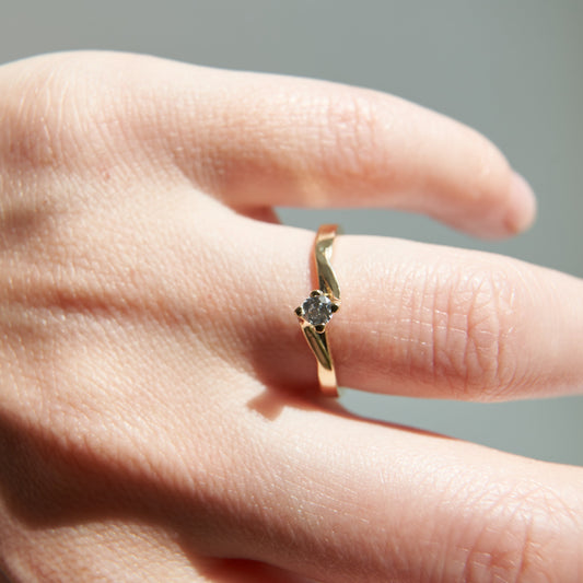 Каблучка з діамантом Round 0,1 ct