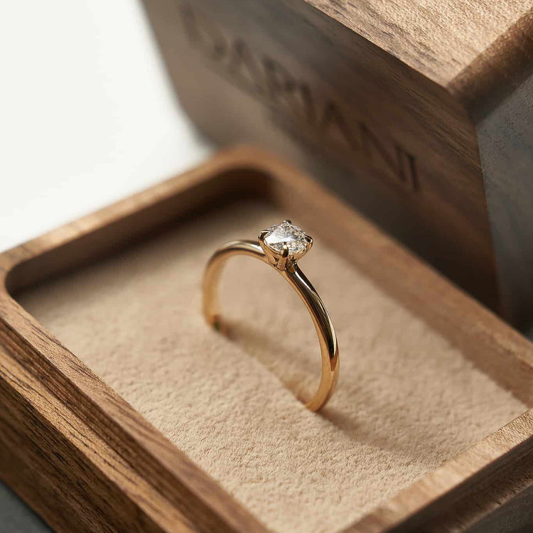 Каблучка з діамантом Round 0,3 ct