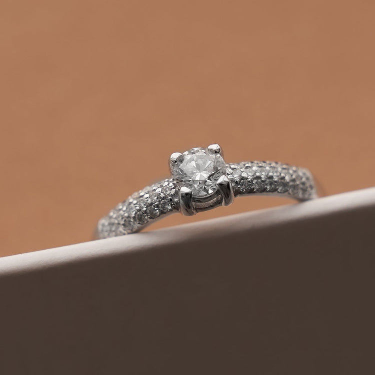 Каблучка з діамантом Round 0,3 ct