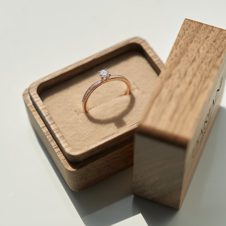 Каблучка з діамантом Round 0,3 ct