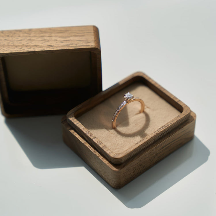 Каблучка з діамантом Round 0,3 ct