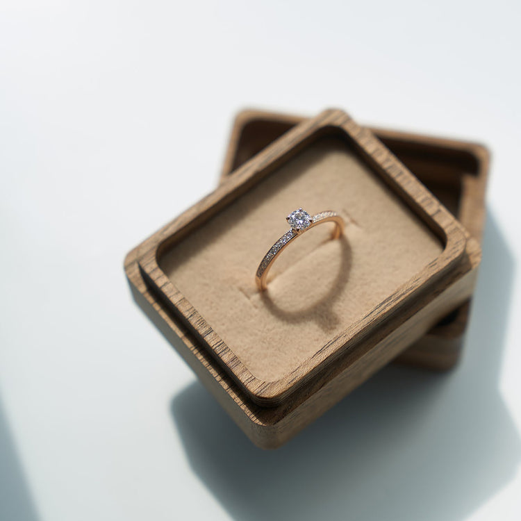 Каблучка з діамантом Round 0,3 ct
