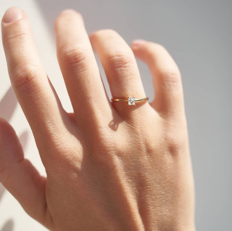 Каблучка з діамантом Princess 0,2 ct