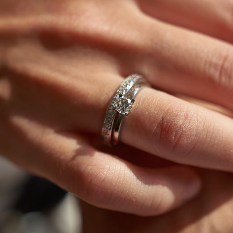 Каблучка з діамантом Round 0,3 ct