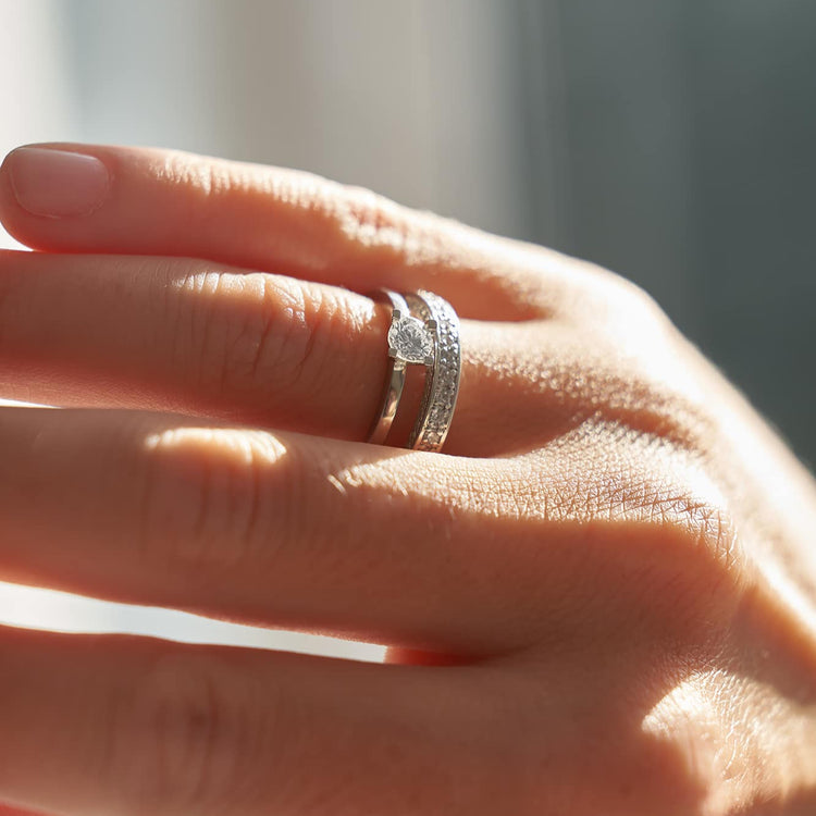 Каблучка з діамантом Round 0,3 ct