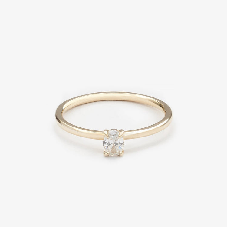Каблучка з діамантом Oval 0,2 ct