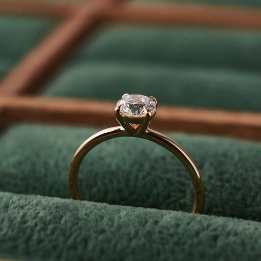 Каблучка з діамантом Round 0,3 ct