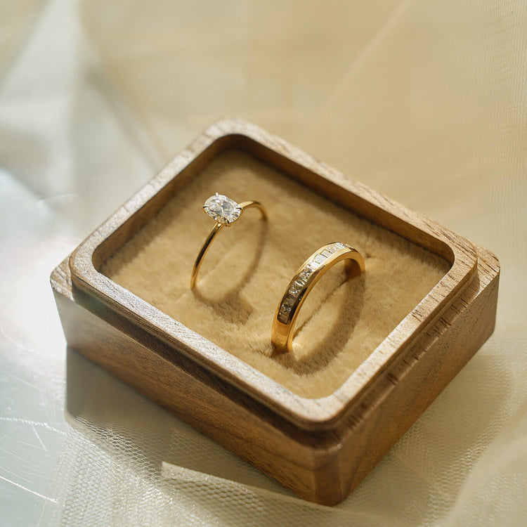 Каблучка з діамантом Oval 0,3 ct