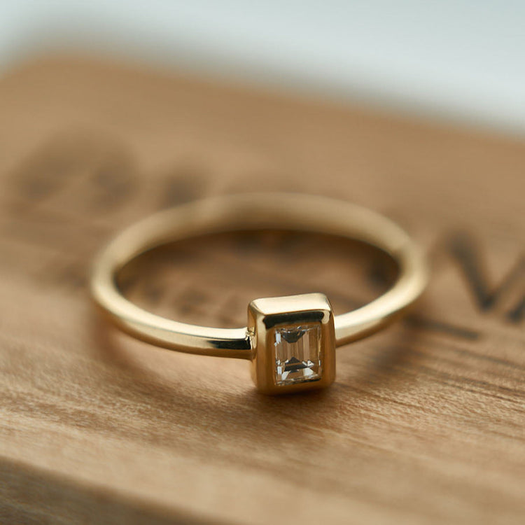 Каблучка з діамантом Emerald 0,2 ct