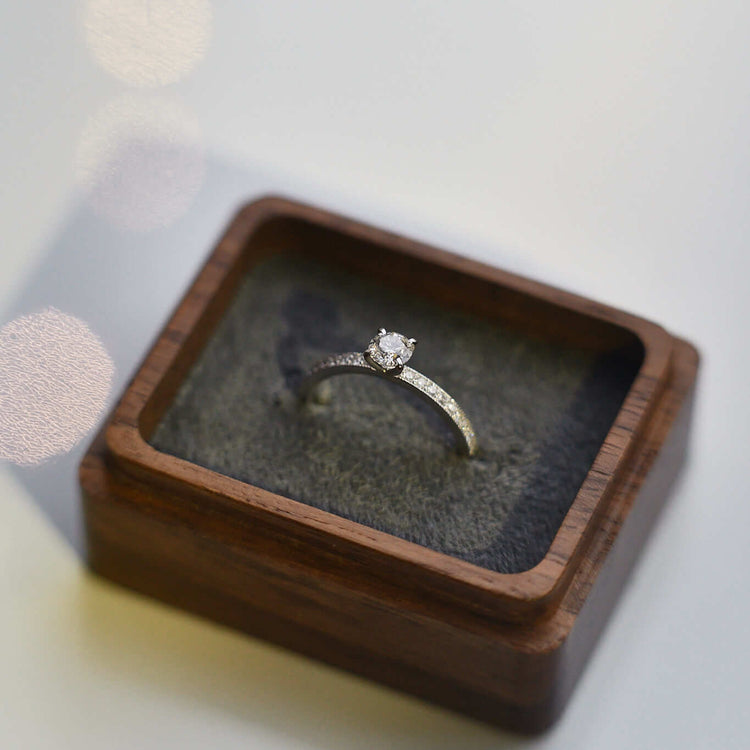 Каблучка з діамантом Round 0,5 ct