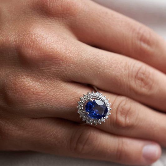 Каблучка з сапфіром огранки Oval 3 ct