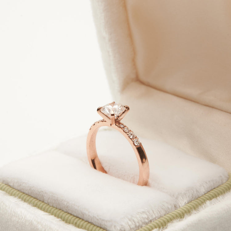 Каблучка з діамантом Round 0,7 ct