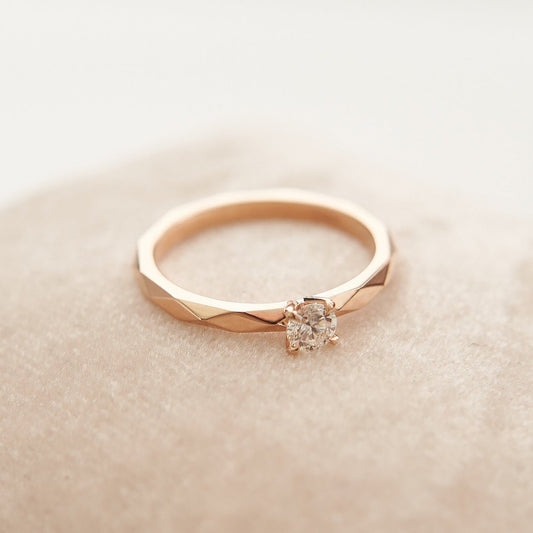 Каблучка з діамантом Round 0,25 ct